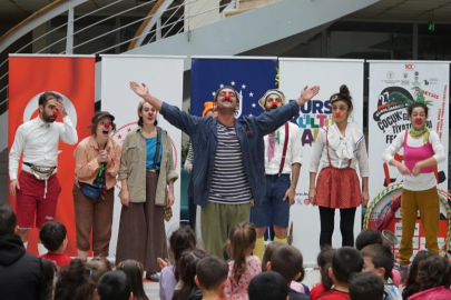 Bursa'da tiyatro coşkusuna muhteşem final