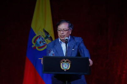 Uzmanlara göre, Cumhurbaşkanı Petro tutarlı ve cesur