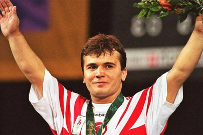 Naim Süleymanoğlu Esenyurt'ta anıldı