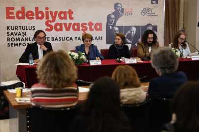 'Edebiyat Savaşta Sempozyumu' sona erdi