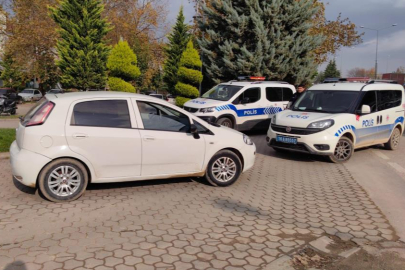 Bursa'da dur ihtarına uymayan 3 kişiden 2'si yakalandı