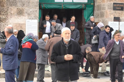 Bursa Ulu Cami’de Filistin halkı için dua edildi