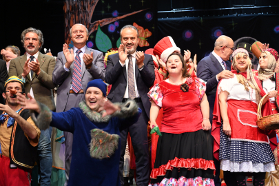 Bursa'da engeller sevgiyle aşılıyor