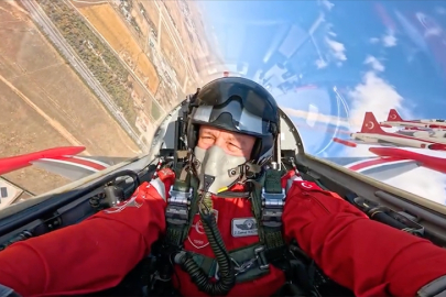 Orgeneral Kadıoğlu "Türk Yıldızları" ile uçtu