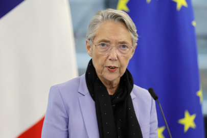 Fransa Başbakanı Elisabeth Borne istifa etti
