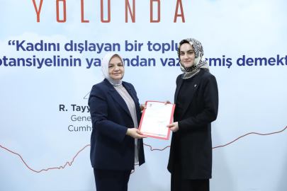 Başkan Dündar'dan Hilal Melike Kartal'a tebrik mesajı