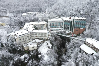 Oylat'ta kar yoğunluğu başladı