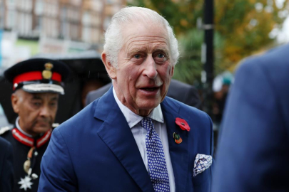 İngiltere Kralı III. Charles prostat tedavisi için hastanede