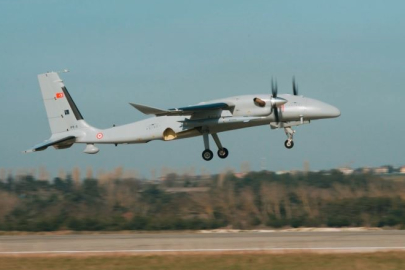 Bayraktar AKINCI İHA-230 füzesi ile tam isabetle vurdu