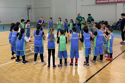 Diyarbakır’da TOFAŞ Basketbol Kampı’na yoğun ilgi