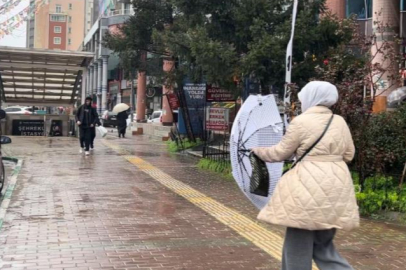 Bursa’da şiddetli yağmur hayatı olumsuz etkiledi