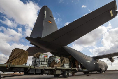 Almanya, ilk kez Gazze’ye havadan yardım bıraktı