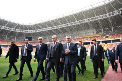 Bakan Bak: Türkiye’nin dört bir yanında tesisler yapıyoruz