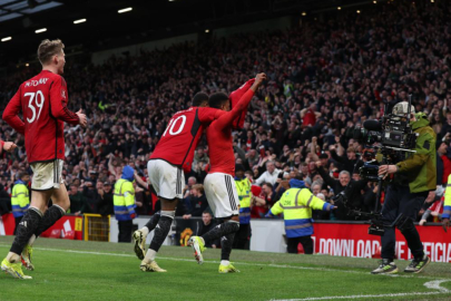Manchester United yarı finalde
