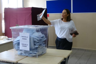 Hülya Avşar oyunu kullandı