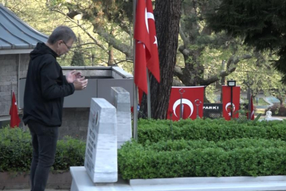 Bursa'da şehitlikte hüzünlü bayram