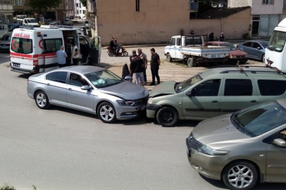 Bursa'da kafa kafaya çarpıştılar: 4 yaralı
