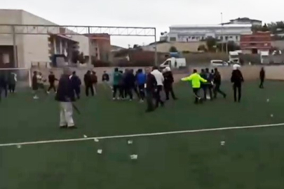 Amatör ligde tekmeler havada uçtu