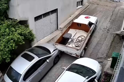Bursa'da yokuşta aracı kaldıramadı, kaza yaptı