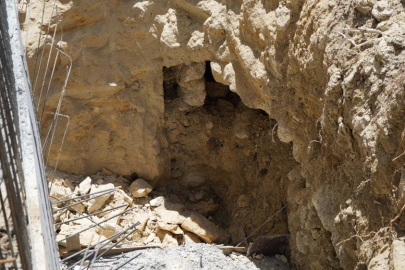 İnşaat çalışması sırasında mağara ve kanal bulundu