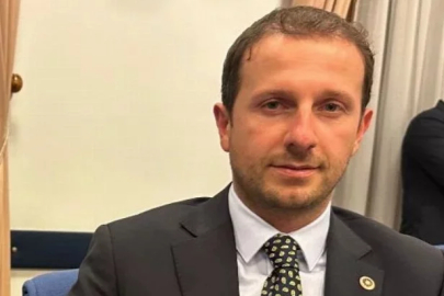 AK partili Ahmet Kılıç kaza geçirdi: 1 kişi hayatını kaybetti