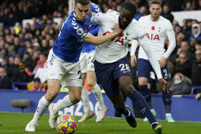 Tottenham'da Tanguy Ndombele'nin sözleşmesi feshedildi