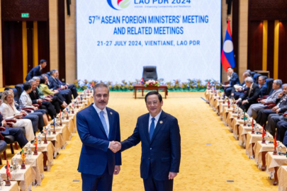 Bakan Fidan'dan Laos Başbakanı Siphandone'ye nezaket ziyareti