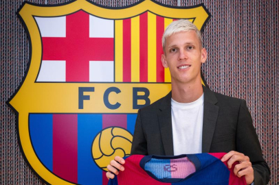 Barcelona, Dani Olmo'yu renklerine bağladı