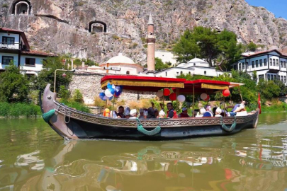 Saltanat kayıkları sünnet konvoyu oldu