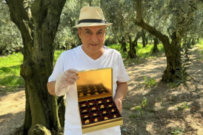 Altın kaplamalı zeytin Bursa'da yok satıyor