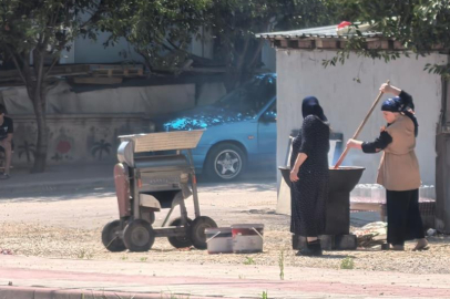Bursa'da bir çocuk elini salça makinesine kaptırdı