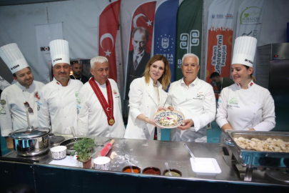 Gastronomi Festivali'nde ‘Bursa süt helvası' rekor denemesi