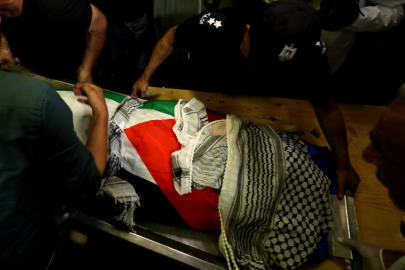 Filistin Devlet Başkanı Abbas, İsrail askerlerinin öldürdüğü Eygi’nin babası ile görüştü