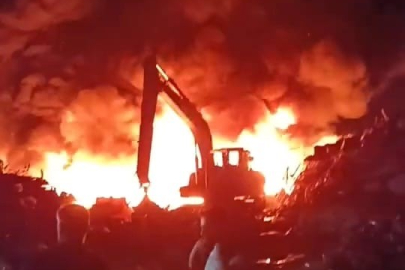 Bursa'da geri dönüşüm firmasında korkutan yangın