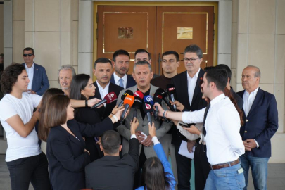 CHP Lideri Özel, basın mensuplarına açıklama yaptı