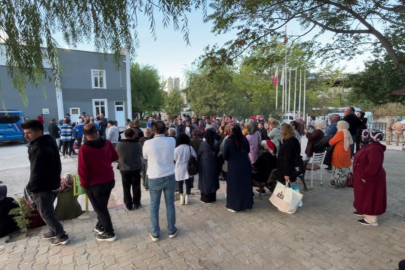 Çalışmak fabrikaya gittiler işsiz kaldıklarını öğrendiler