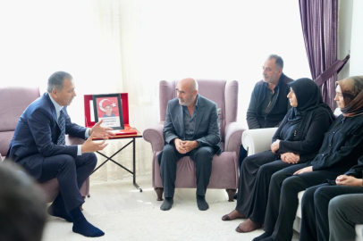 Erdoğan şehit polis Şeyda Yılmaz'ın babası ile görüştü