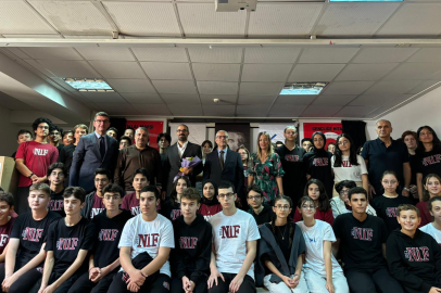 Ödüllü bilim insanları Bursalı gençlerle buluştu