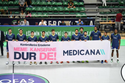 Basketbolcular, meme kanserine 'dur' dedi