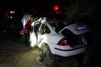 Düğünden dönen aile kaza yaptı: 1 ölü, 3 yaralı