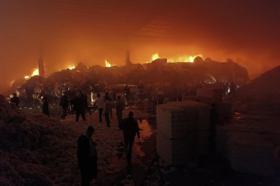 Tekstil fabrikasında yangın: Tonlarca pamuk kül oldu