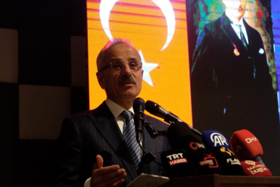 Bakan Uraloğlu:  “En geç 2026 yılında Bursa'ya hızlı treni getireceğiz”