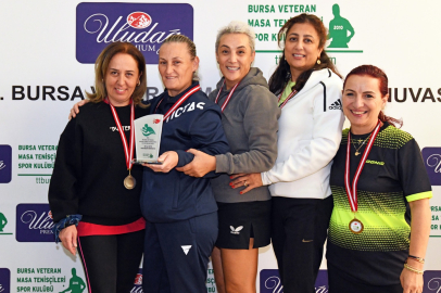 Veteranların masa tenisi heyecanı