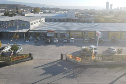 Özhan Marketler Zinciri'nin Nilüferköy şubesi açıldı