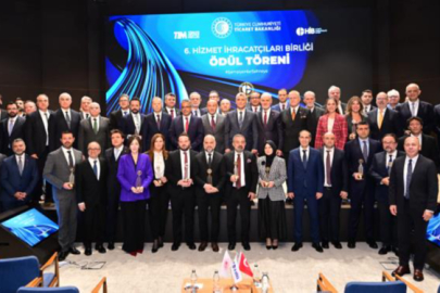 Bakan Bolat: Hizmetler ihracatında 56,7 milyar dolar fazla verdik