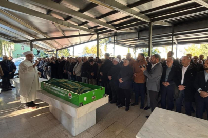 Bıçaklanarak öldürülen imam toprağa verildi