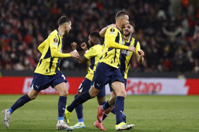 Fenerbahçe, Prag'da golcüleriyle kazandı