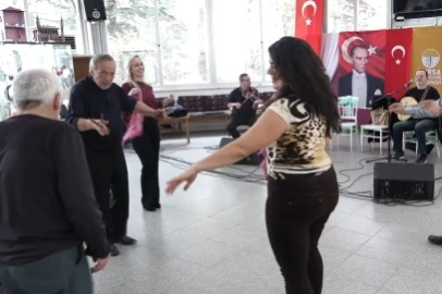Osmangazi'de huzurevi sakinleri için moral konseri