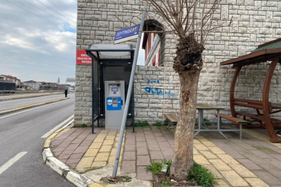 Kendini kart dolum kulübesine asmaya çalıştı