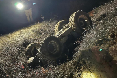 14 yaşındaki sürücünün kullandığı traktör devrildi: 2 ölü